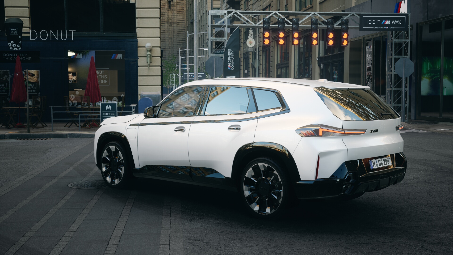 BMW Individual | BMW XM in Brilliant White Metallic